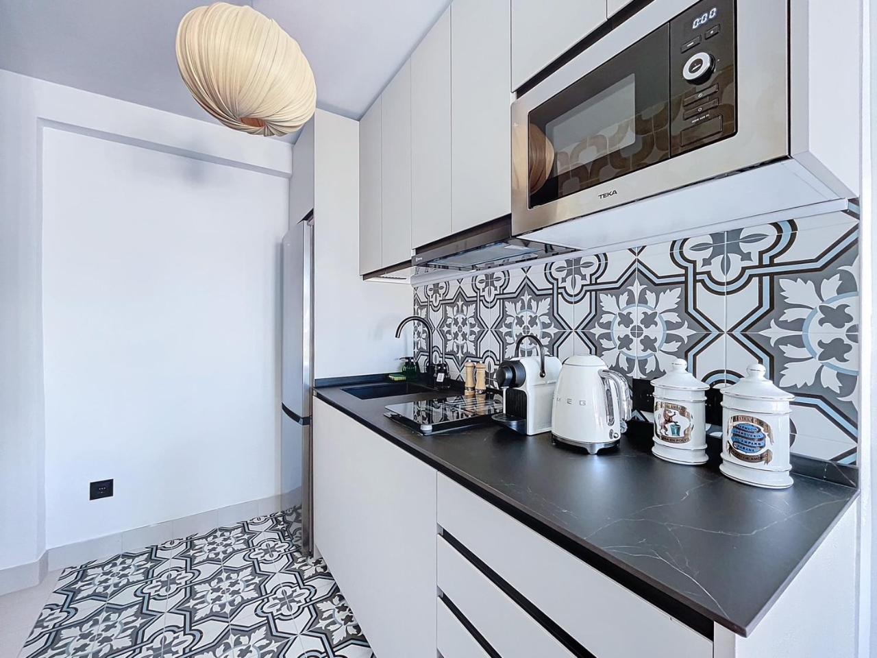 Regency Luxe Studio توريمولينوس المظهر الخارجي الصورة