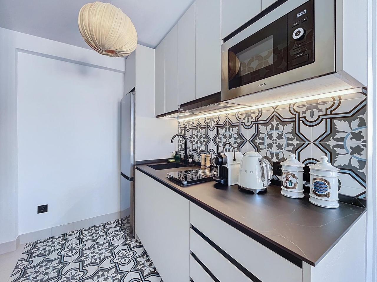 Regency Luxe Studio توريمولينوس المظهر الخارجي الصورة