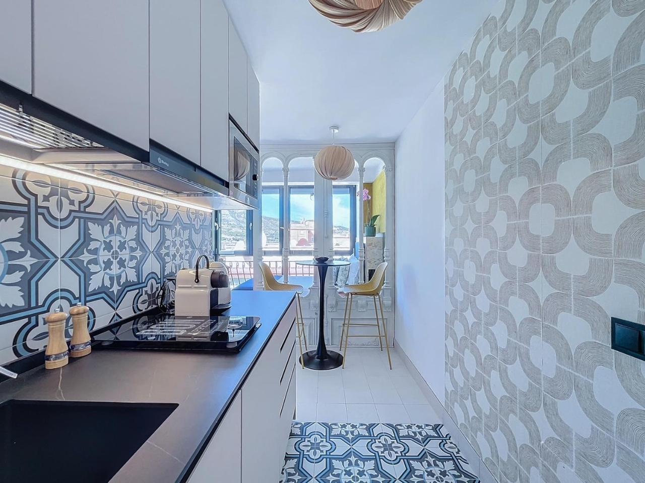 Regency Luxe Studio توريمولينوس المظهر الخارجي الصورة