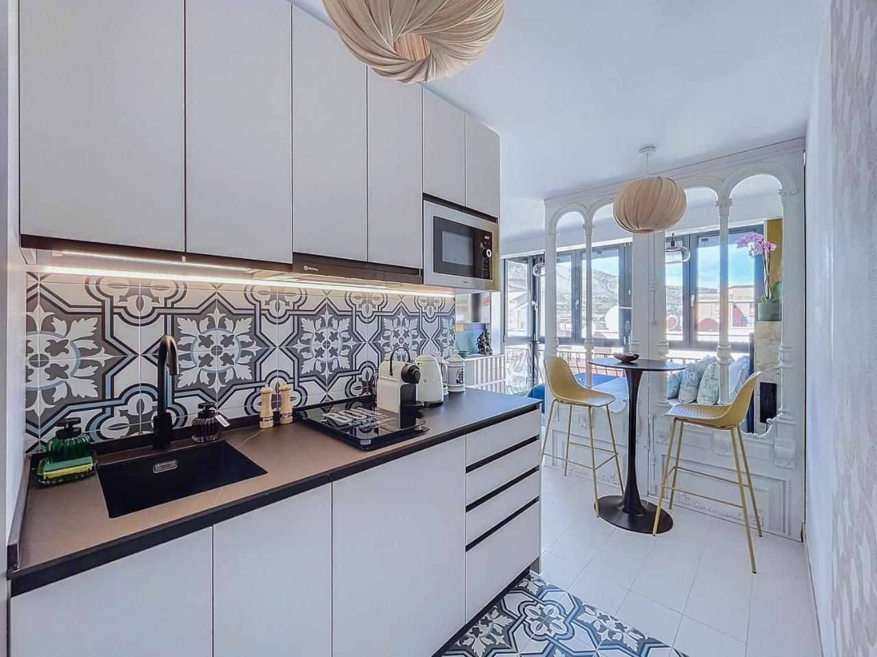 Regency Luxe Studio توريمولينوس المظهر الخارجي الصورة