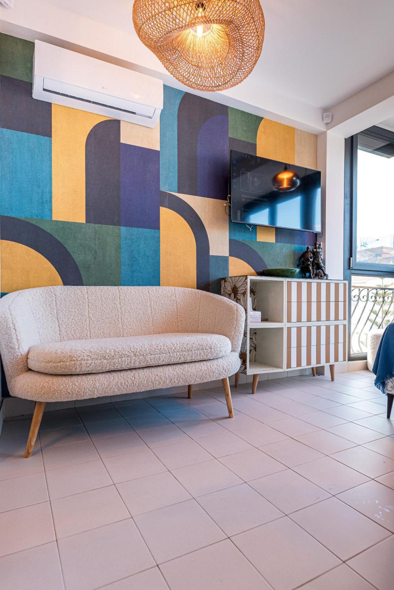 Regency Luxe Studio توريمولينوس المظهر الخارجي الصورة