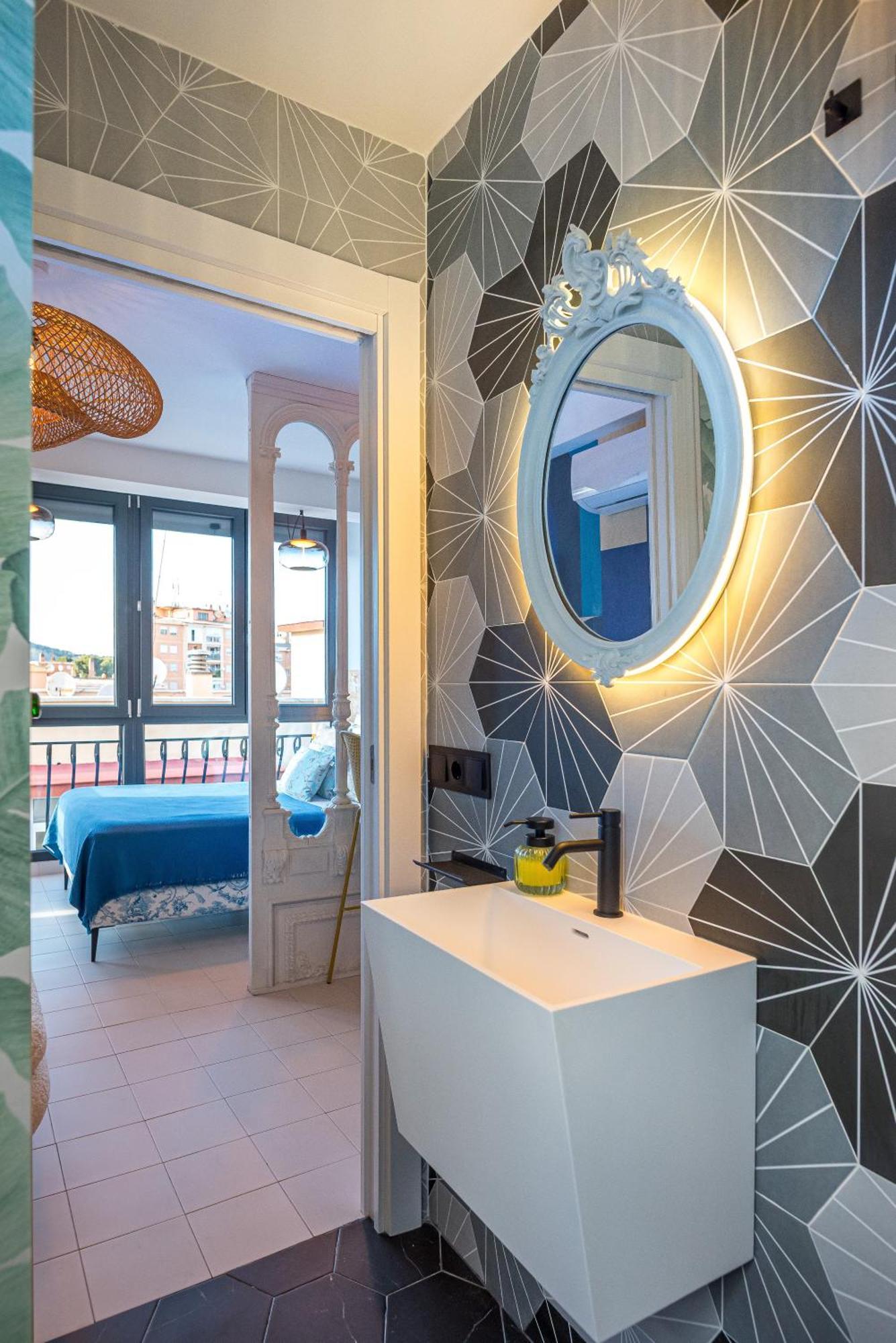 Regency Luxe Studio توريمولينوس المظهر الخارجي الصورة