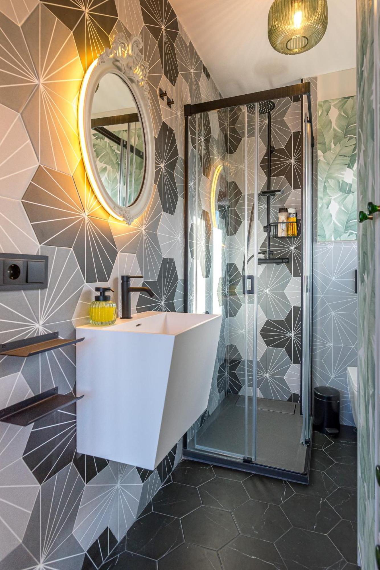 Regency Luxe Studio توريمولينوس المظهر الخارجي الصورة