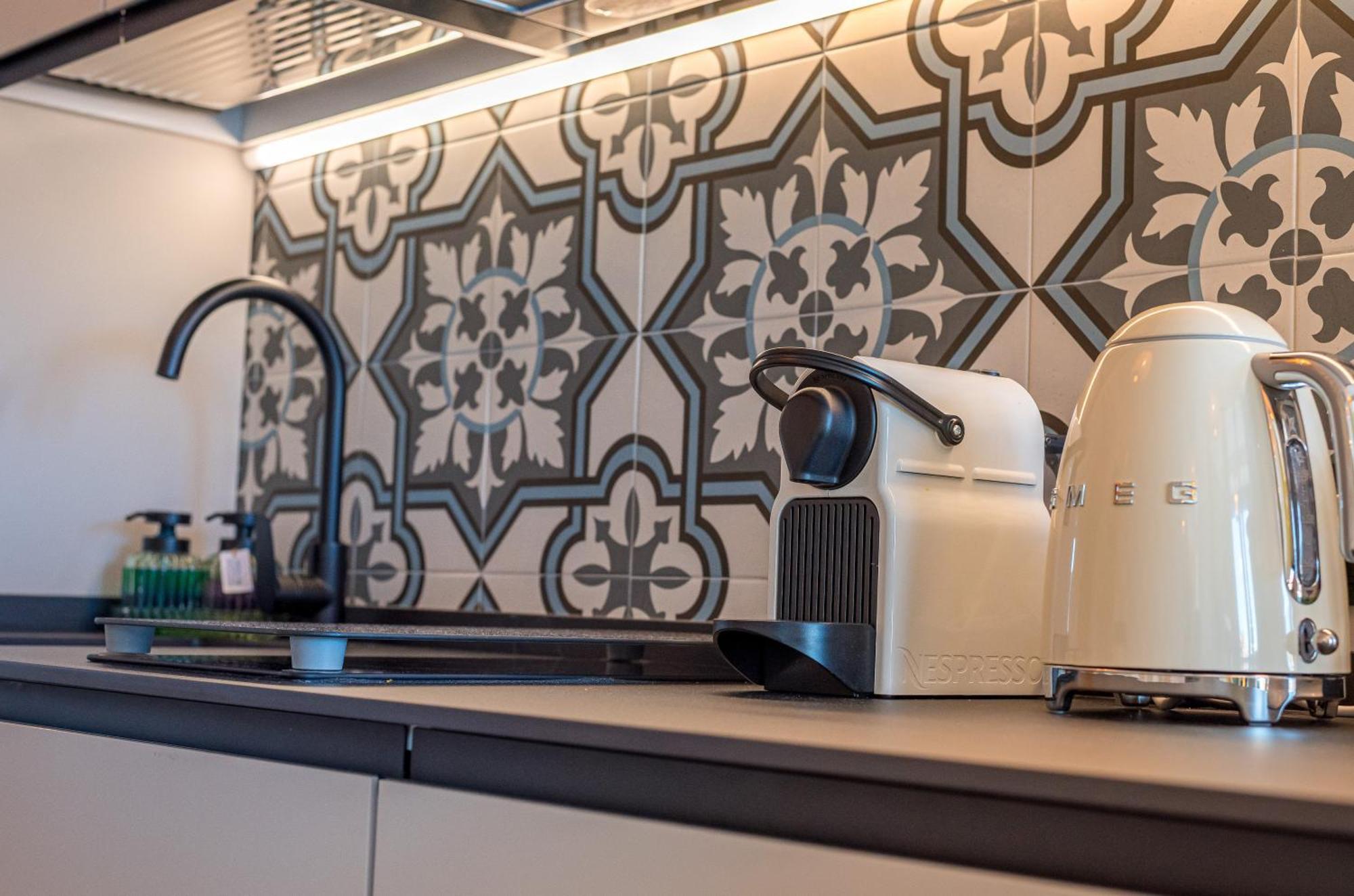 Regency Luxe Studio توريمولينوس المظهر الخارجي الصورة