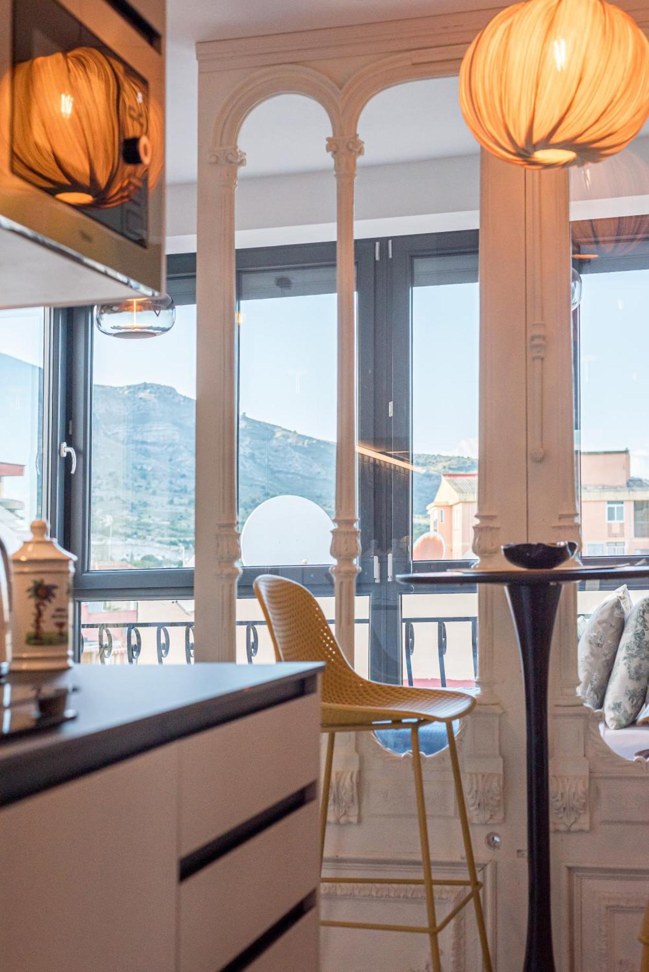 Regency Luxe Studio توريمولينوس المظهر الخارجي الصورة