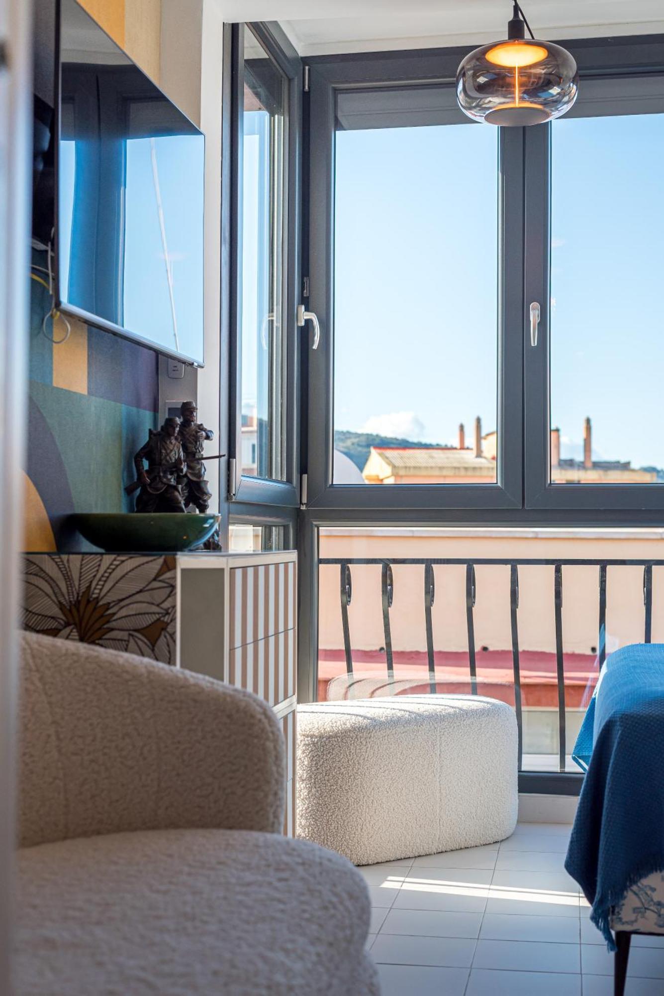 Regency Luxe Studio توريمولينوس المظهر الخارجي الصورة
