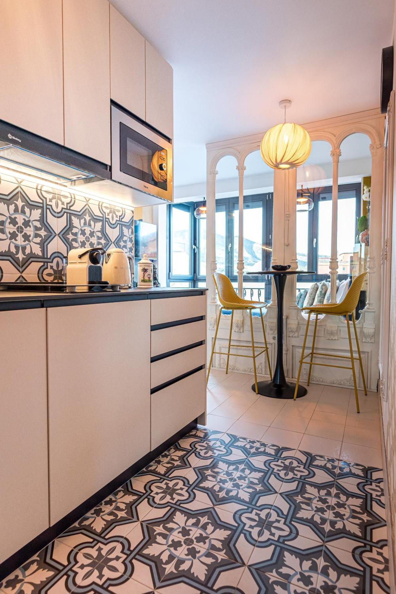 Regency Luxe Studio توريمولينوس المظهر الخارجي الصورة